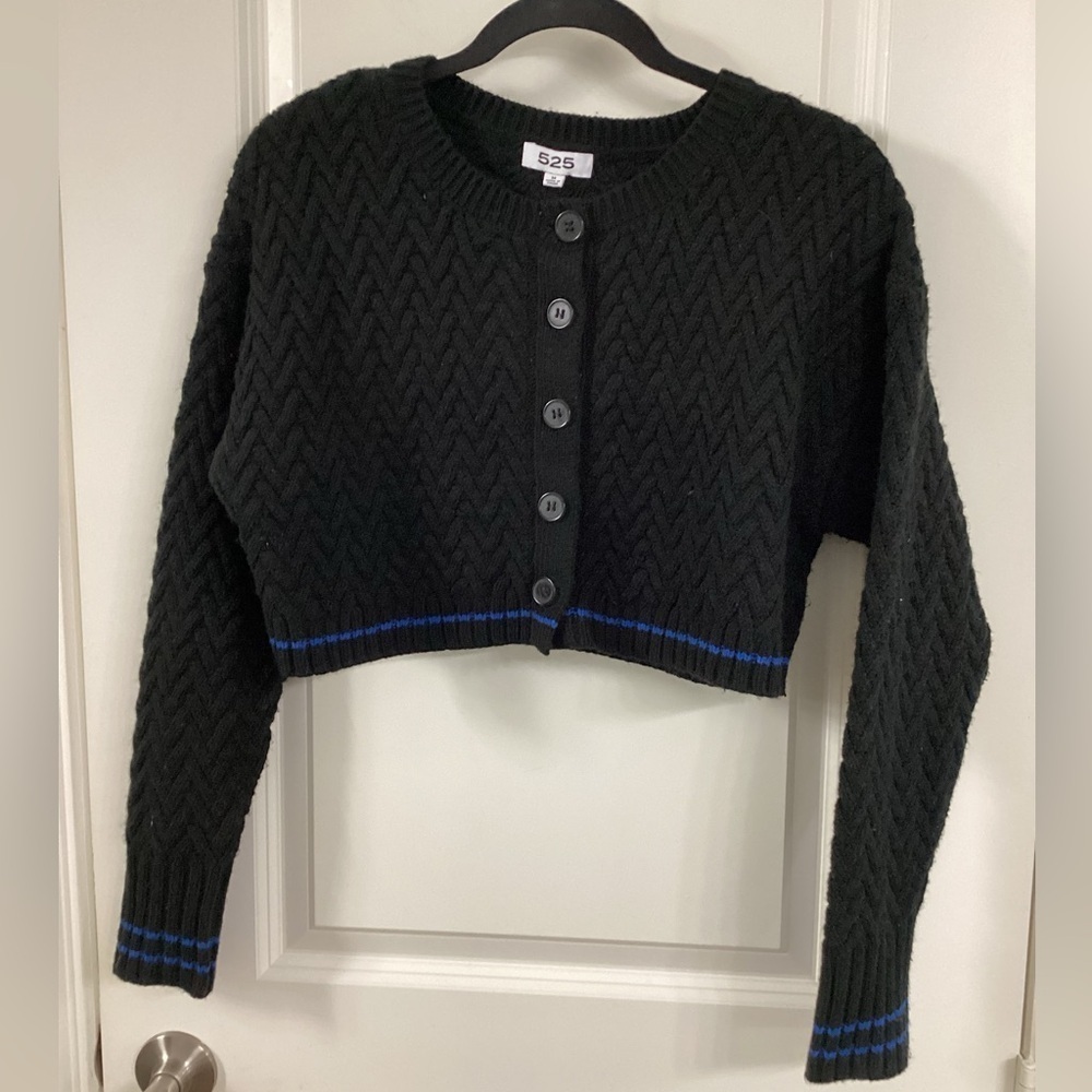 525 America Black Cropped Lattice Cable Tipped Cardi In Black Multi - Picture 4 of 8